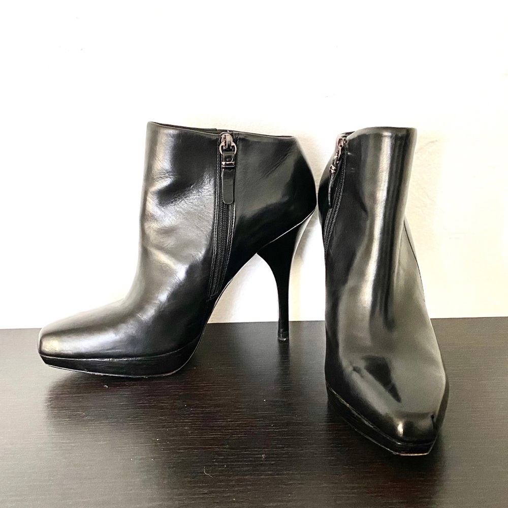 Via Spiga Stiletto Black Leather Heel Bootie